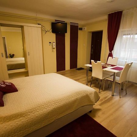 Angyal Apartman Cserkeszőlő Dış mekan fotoğraf